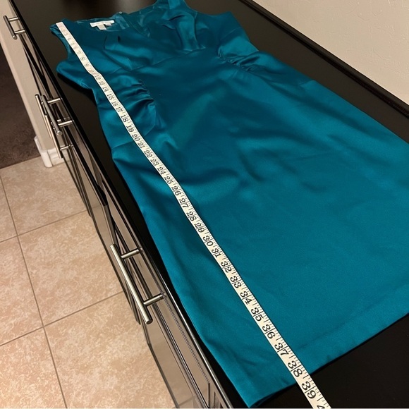London Times Teal green satin cocktail dress, knee length, bodycon, size 8 - Picture 6 of 16